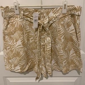 Tropical Loft shorts with tie. Size M